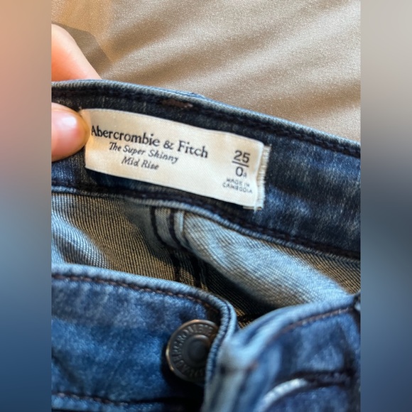 Abercrombie & Fitch Super Skinny Mid Rise Jeans - Picture 3 of 3